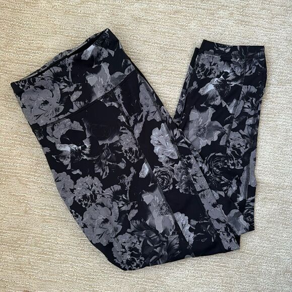 Soma Sport Black and Gray Floral Leggings, Size XL - Picture 1 of 9